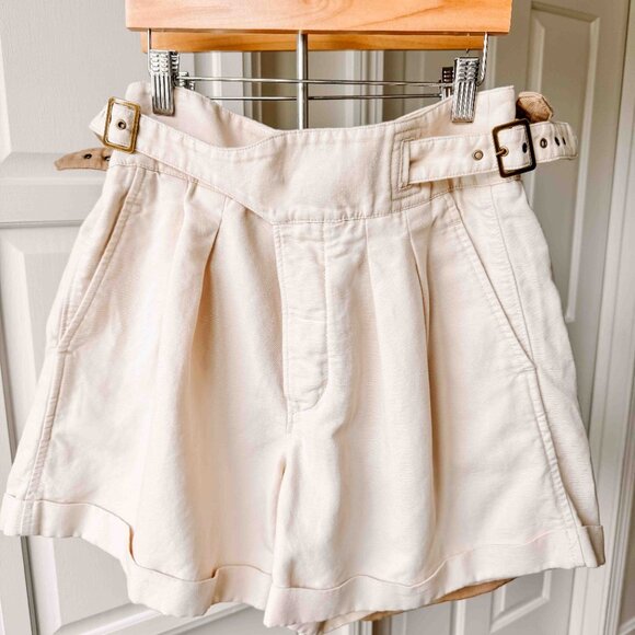 Banana Republic Explorer Shorts in Transition Cream - Size 6 NWOT - Picture 2 of 6